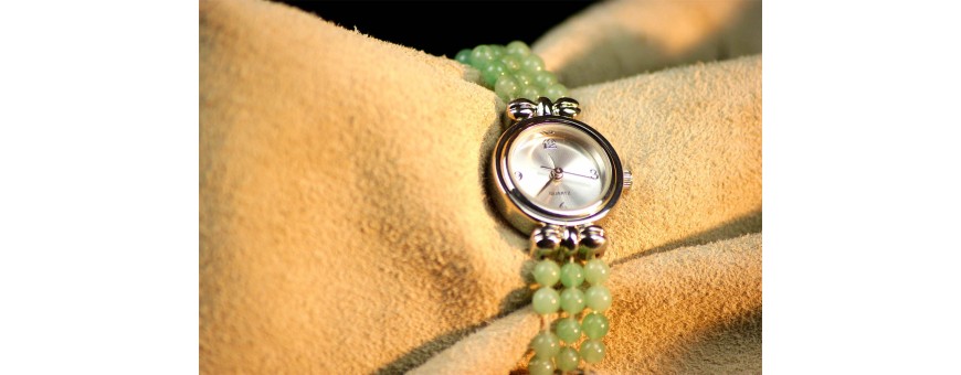 Uhren mit Edelstein- Armband